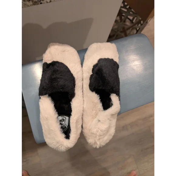 Women's VHNY Color Block Faux Fur Slippers US 10 Cream Black - Picture 6 of 11